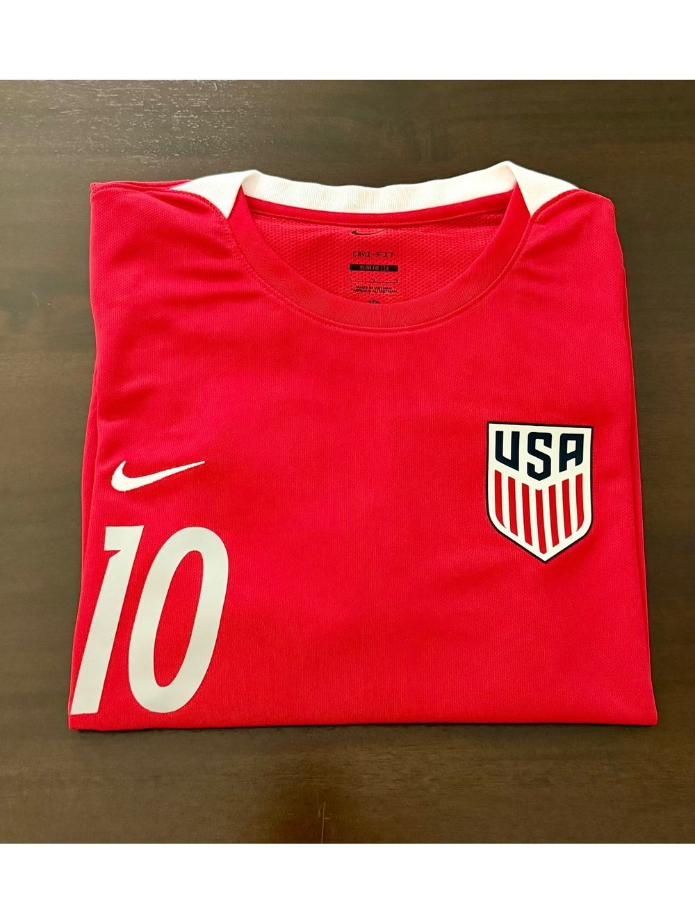 Medium Nike USA Christian Pulisic Red and Silver Jersey Slim Fit